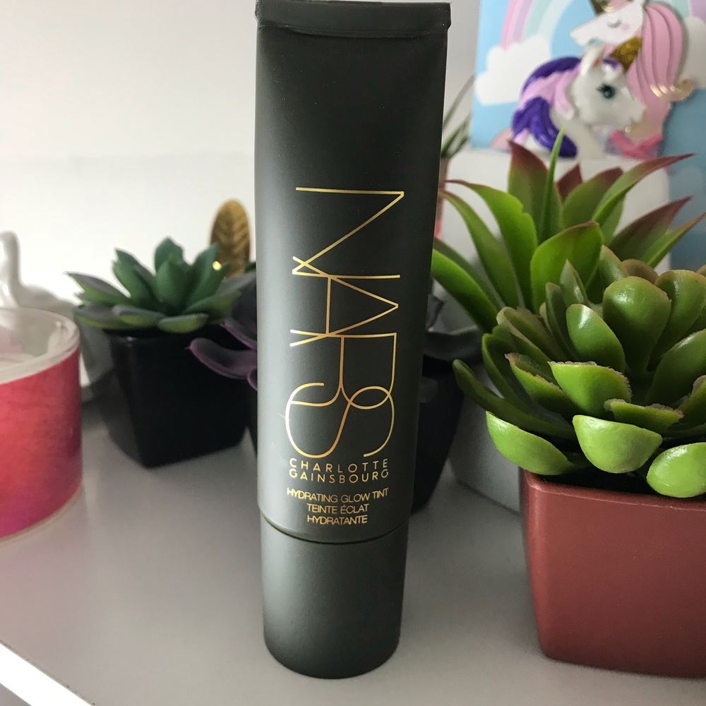 NARS FOUNDATION HYDRATING GLOW TINT